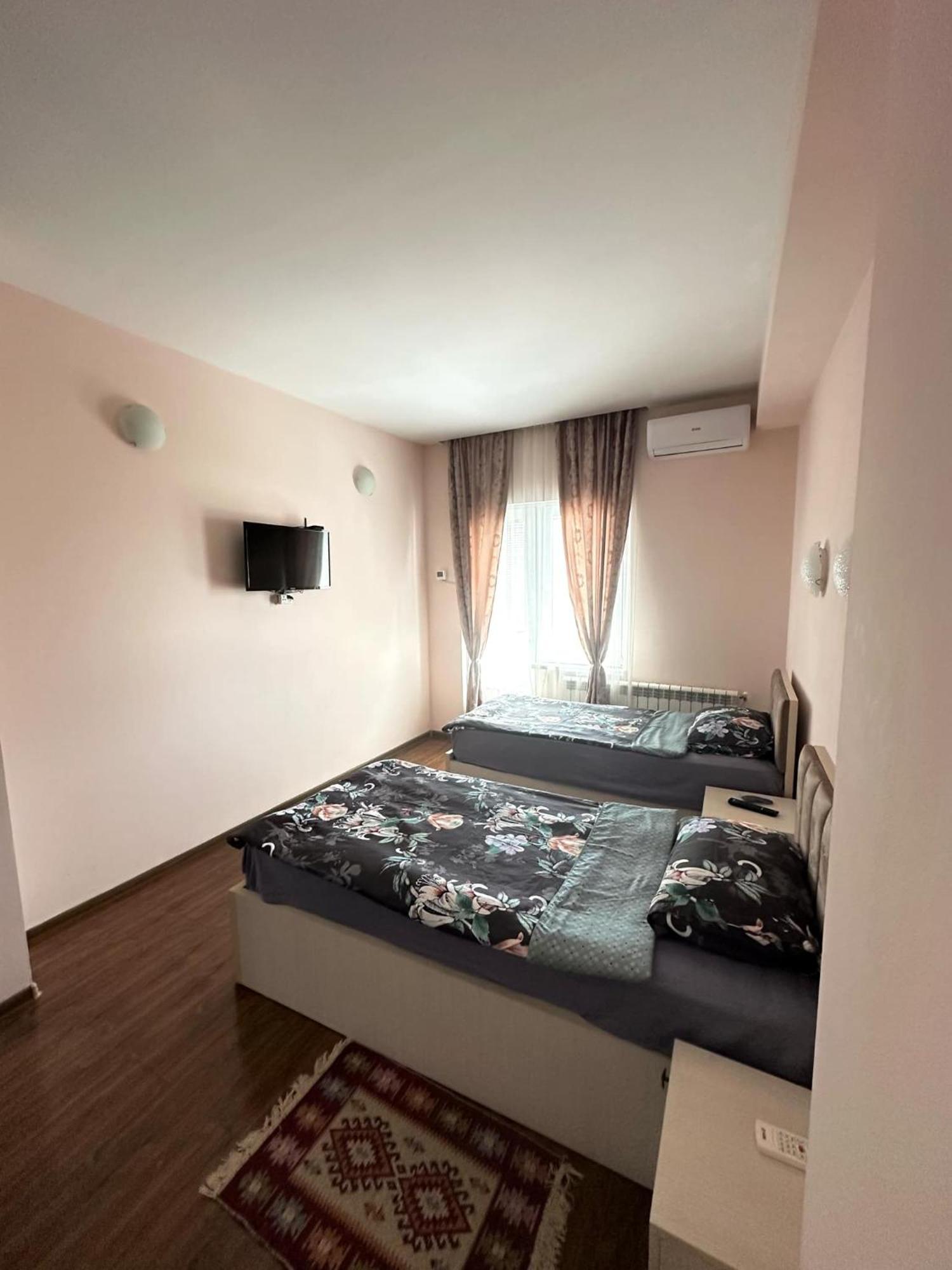 Cozy & Sweet Home Tbilisi Exterior photo